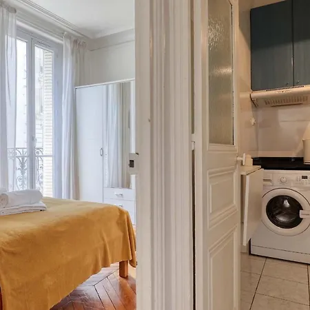 Cosy Parisian 1bdr Flat - Prime Location Le Marais Apartman